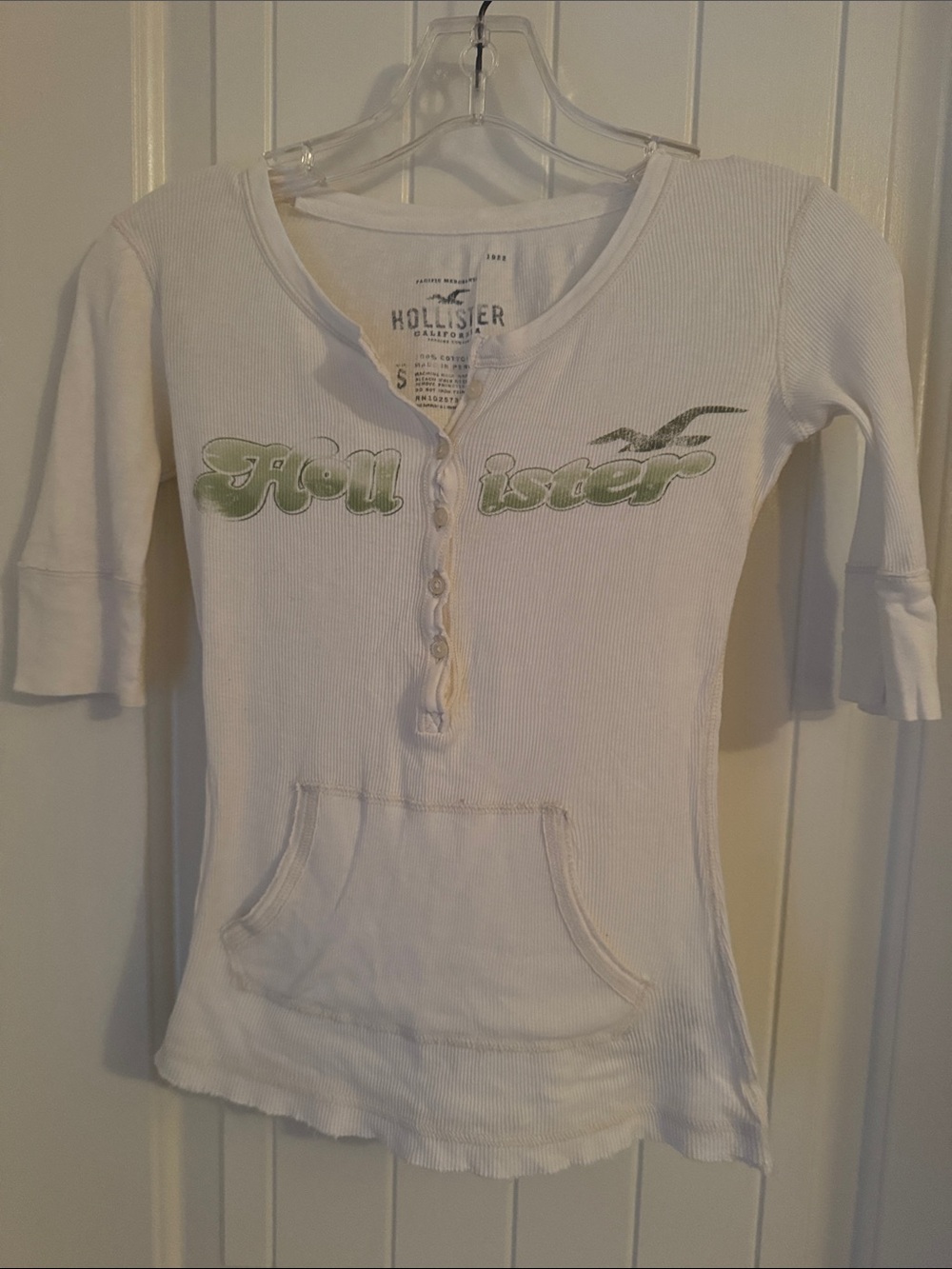 Hollister White Ribbed Henley with Light Green Logo with pouch pocket